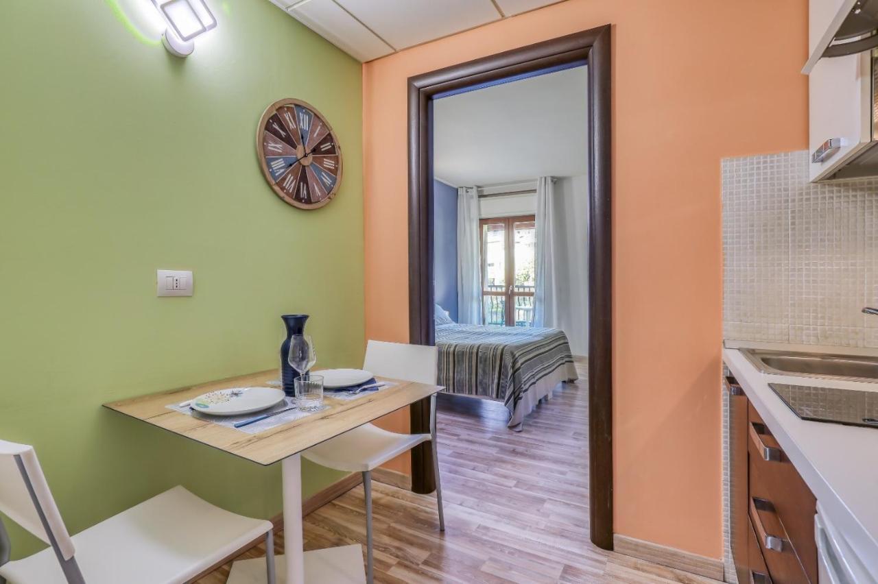 Asso Residence Τέρνι Εξωτερικό φωτογραφία