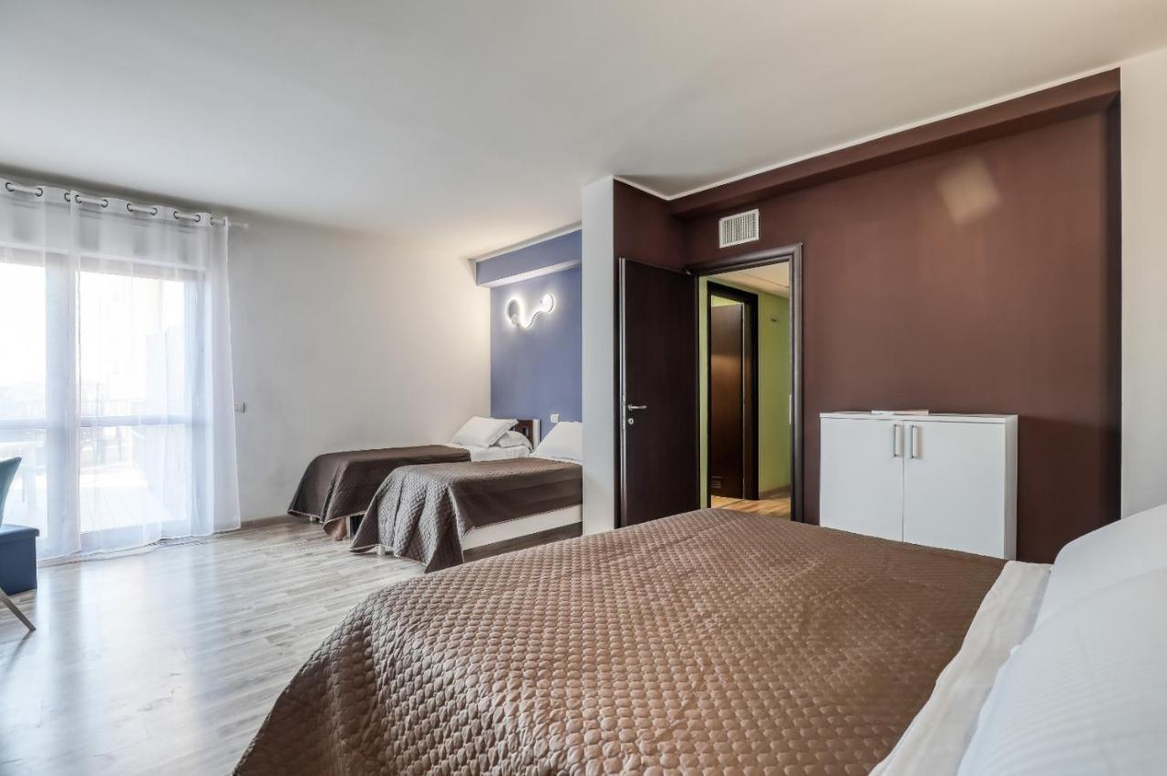 Asso Residence Τέρνι Εξωτερικό φωτογραφία