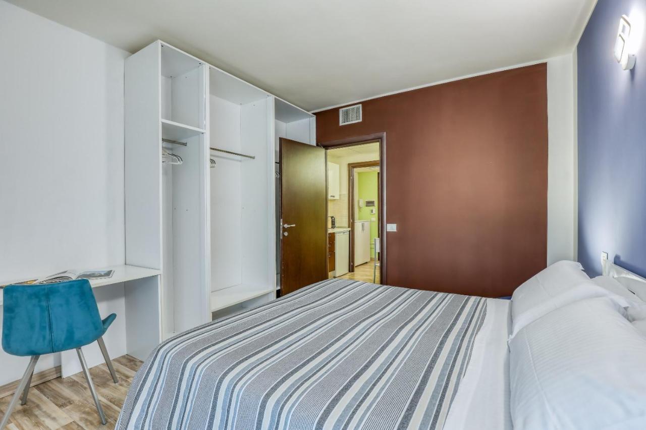 Asso Residence Τέρνι Εξωτερικό φωτογραφία