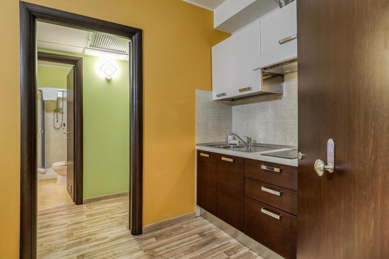Asso Residence Τέρνι Εξωτερικό φωτογραφία